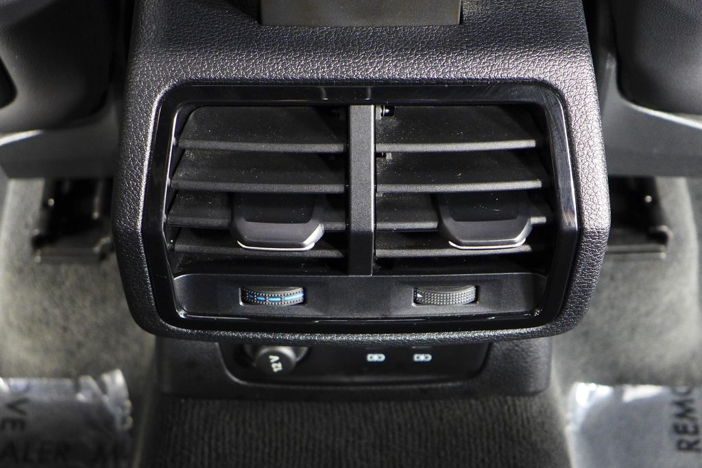 Thumbnail: 2022 Audi Q3 - 24