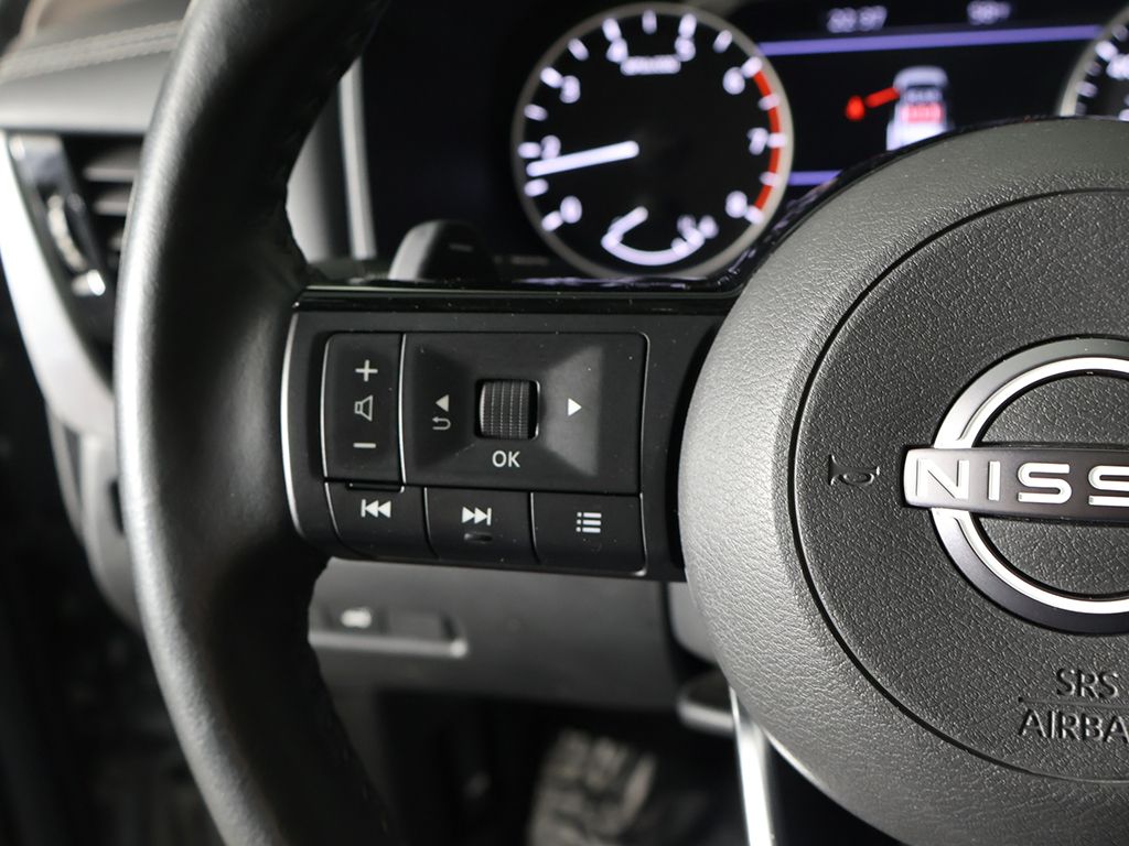 Used 2023 Gray Nissan SL image 38