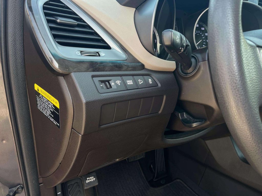 Used 2018 Platinum Graphite Hyundai 2.4 Base image 16