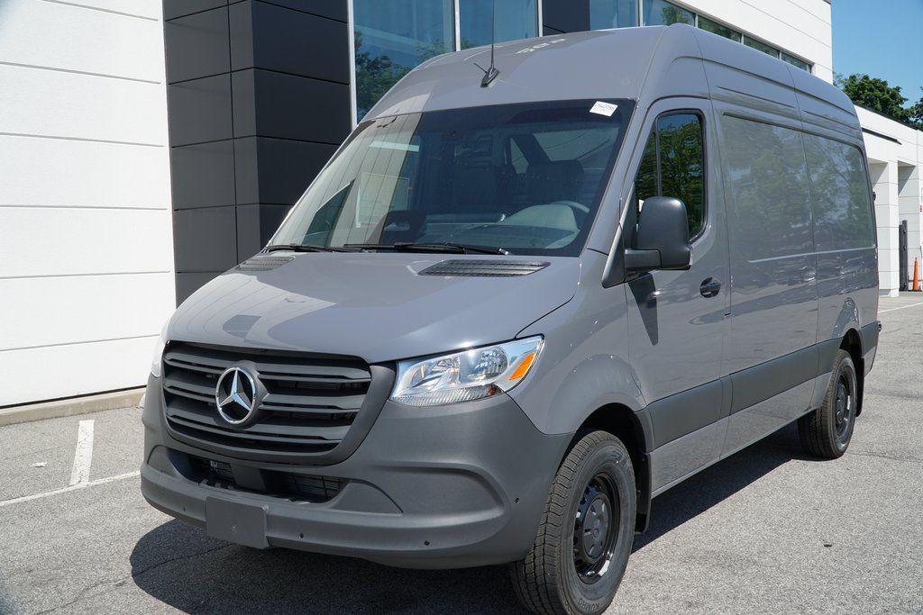 Sprinter Cargo Van 2500 w/144-Inch Wheelbase