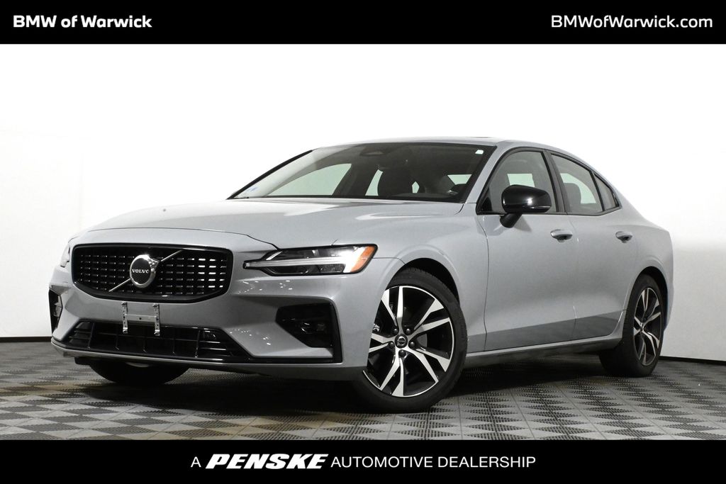 Thumbnail: 2024 Volvo S60 - 1
