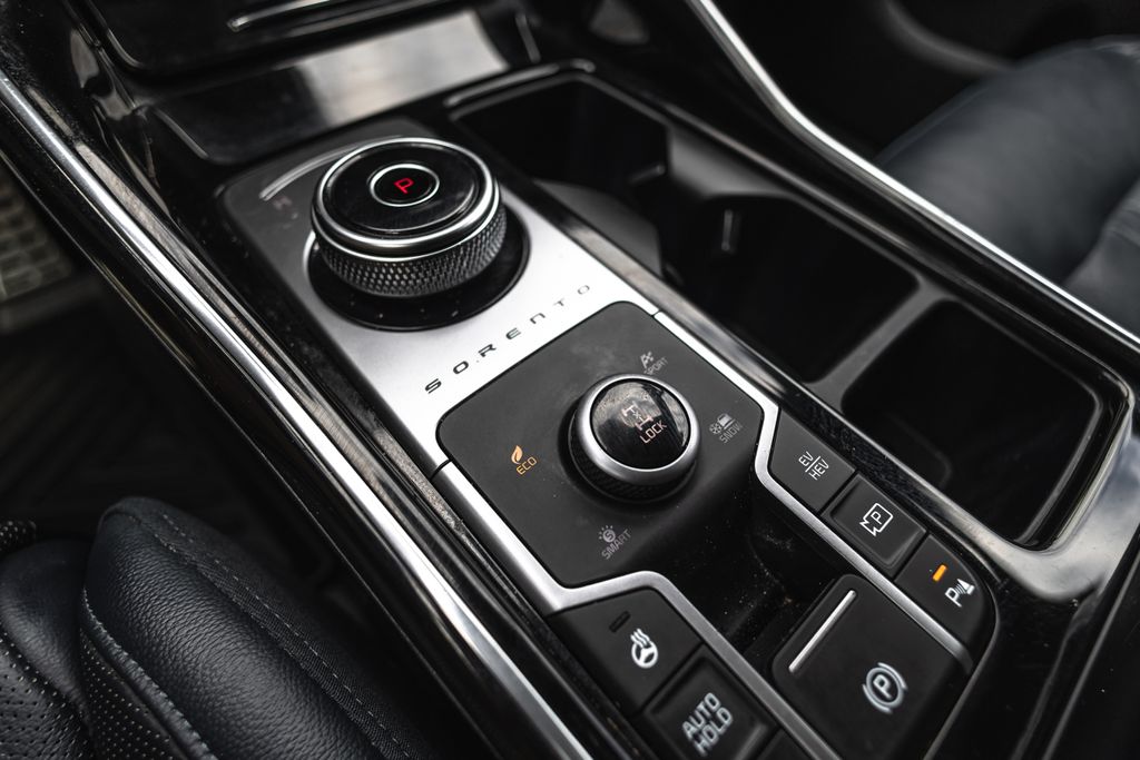 2023 Kia Sorento Plug In Hybrid SX Prestige thumbnail 16