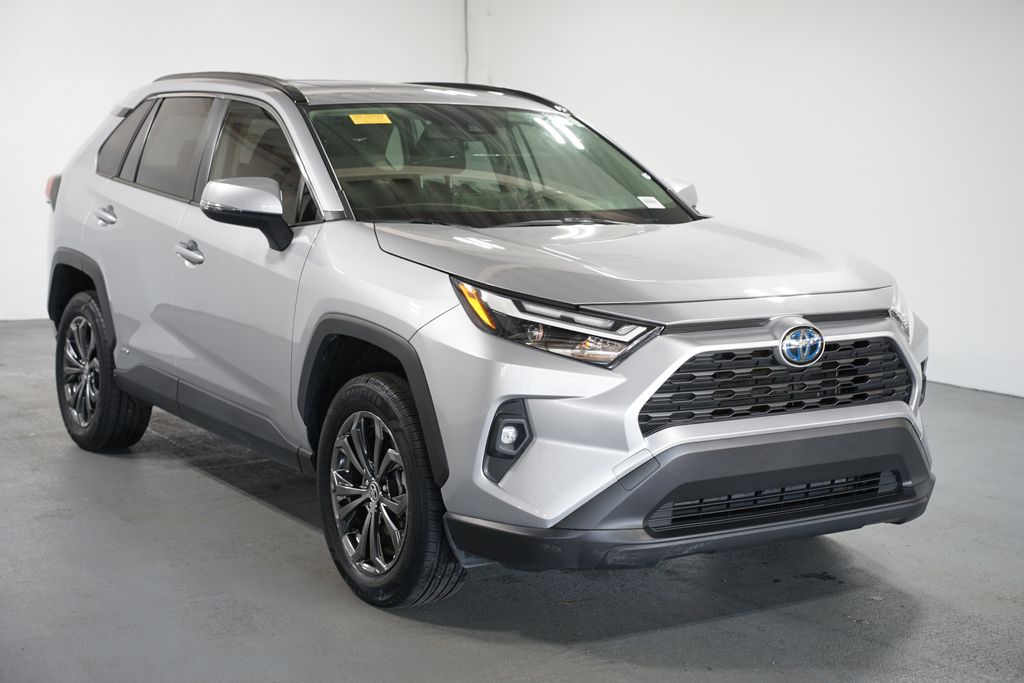 Thumbnail: 2024 Toyota RAV4 - 3