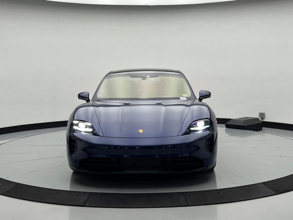 Thumbnail: 2021 Porsche Taycan - 6