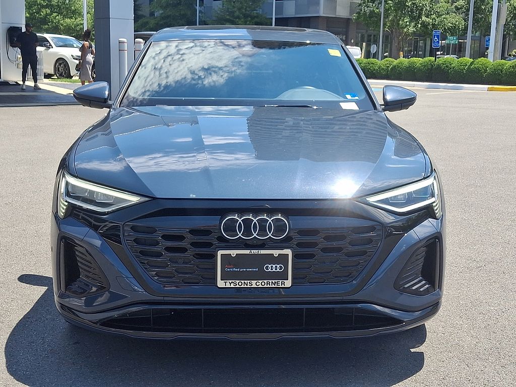 Thumbnail: 2024 Audi Q8 e-tron - 2