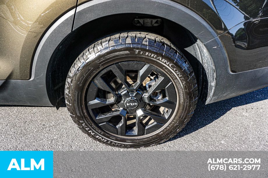 Used 2024 Green Kia SX-Prestige X-Pro image 17