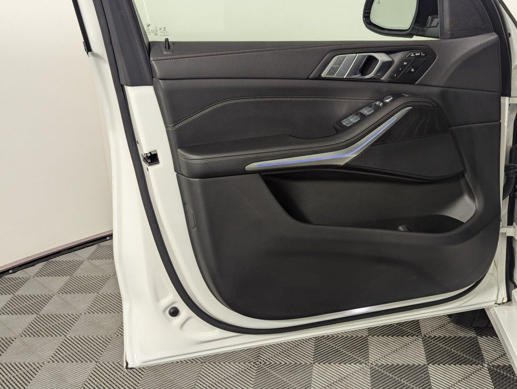 2022 BMW X7 xDrive40i photo