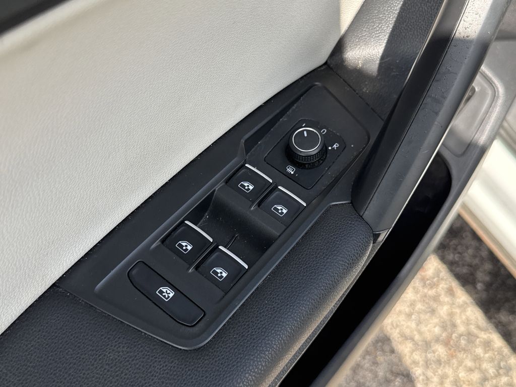 2019 Volkswagen Tiguan 2.0T SEL White at Bravo Nissan