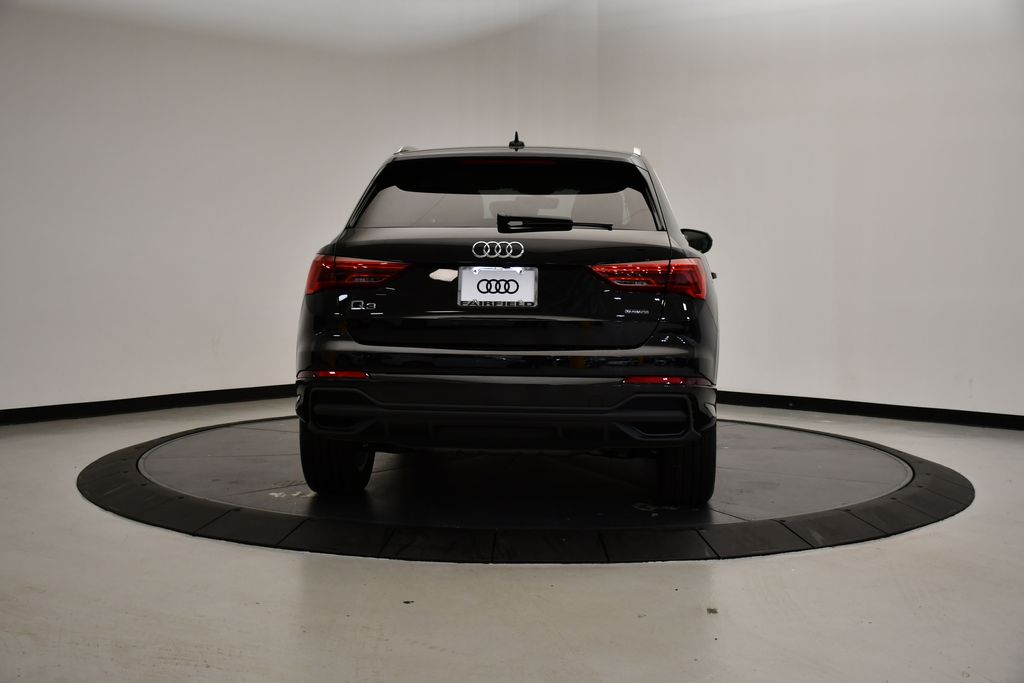 Thumbnail: 2025 Audi Q3 - 4