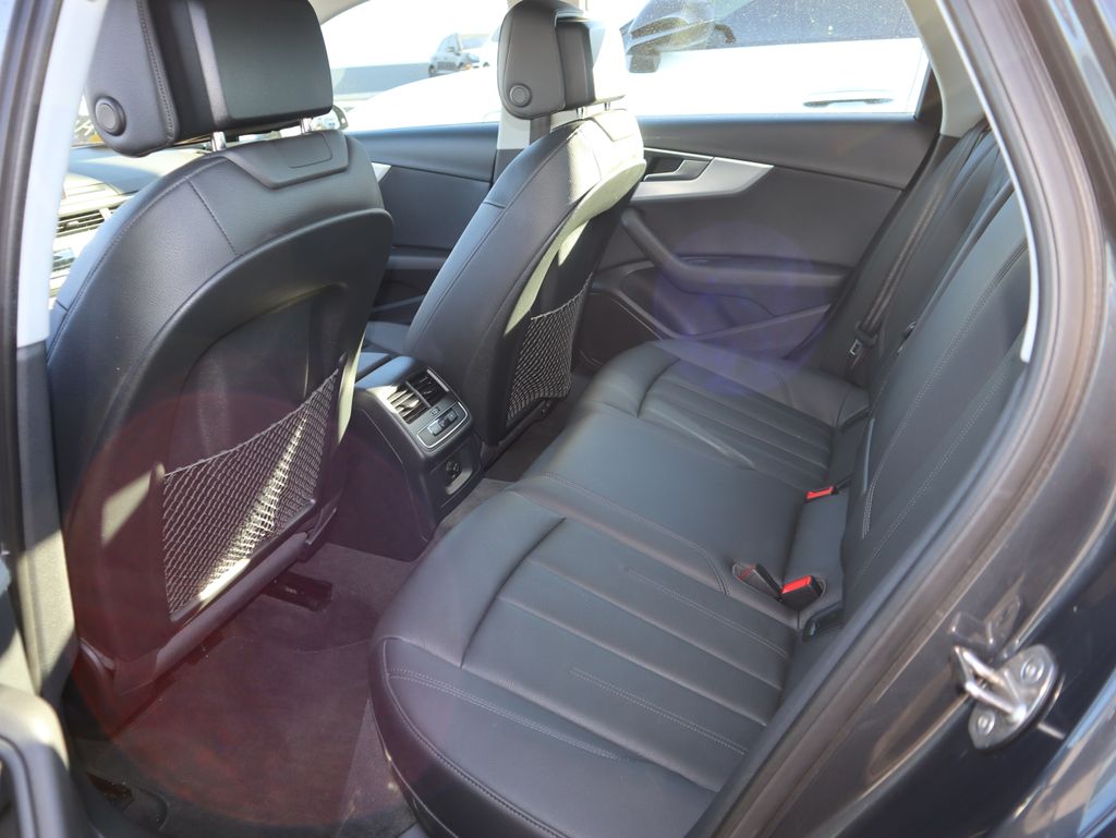 Thumbnail: 2017 Audi A4 - 10