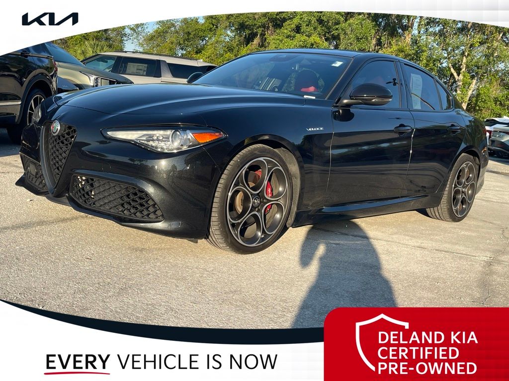 2022 Alfa Romeo Giulia Ti Veloce - Photo 6