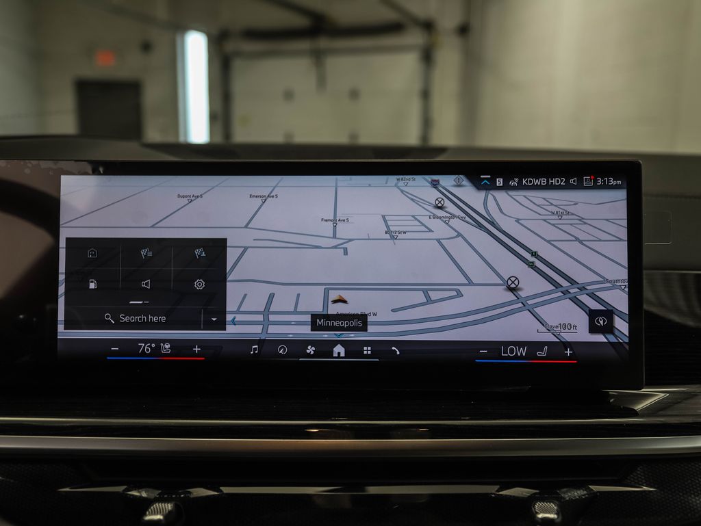 Thumbnail: 2026 BMW X7 - 15