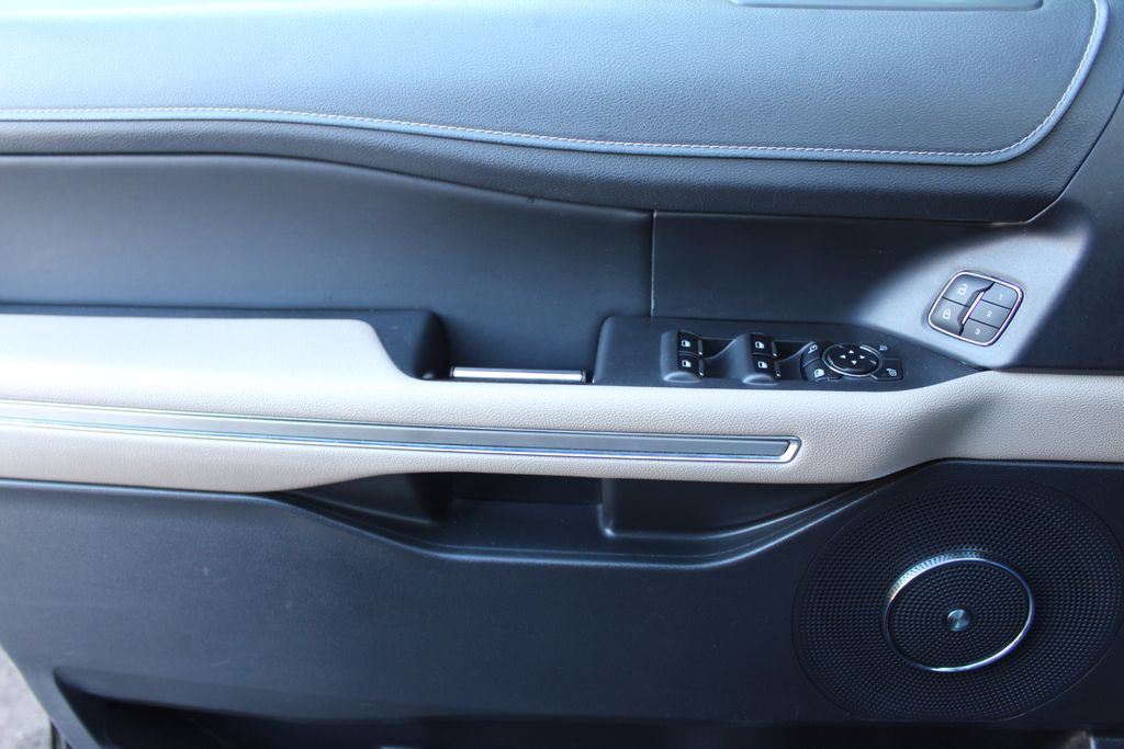 Used 2024 Black Ford Limited image 18