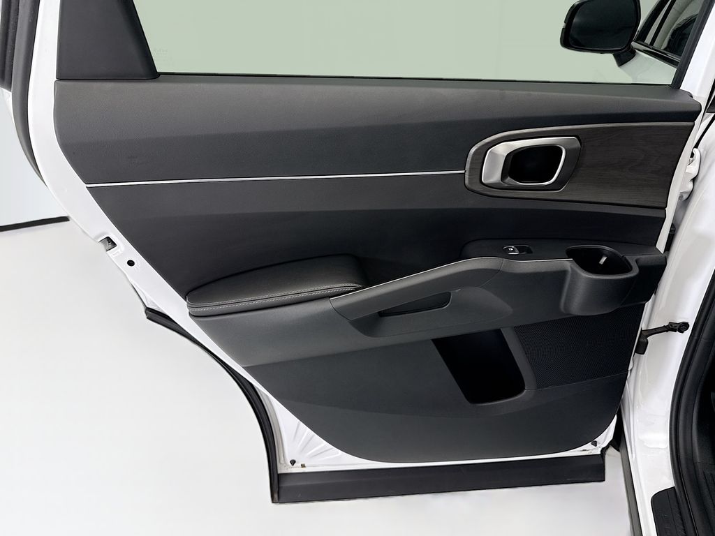 Thumbnail: 2024 Kia Sorento - 26