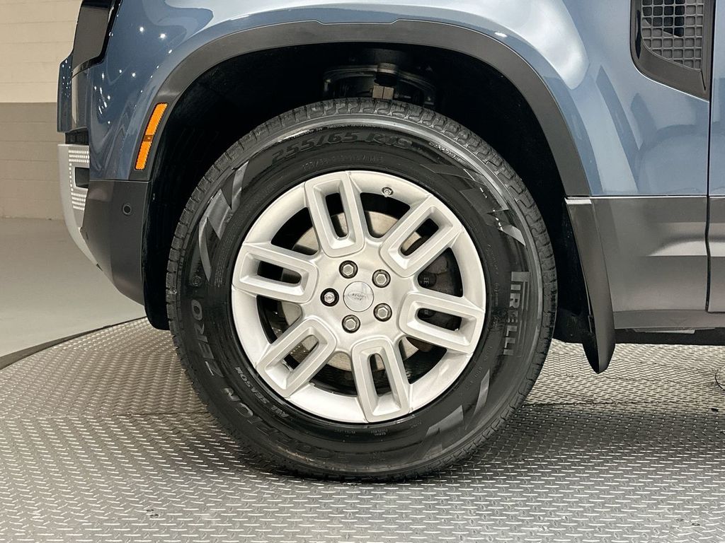 Thumbnail: 2020 Land Rover Defender - 5