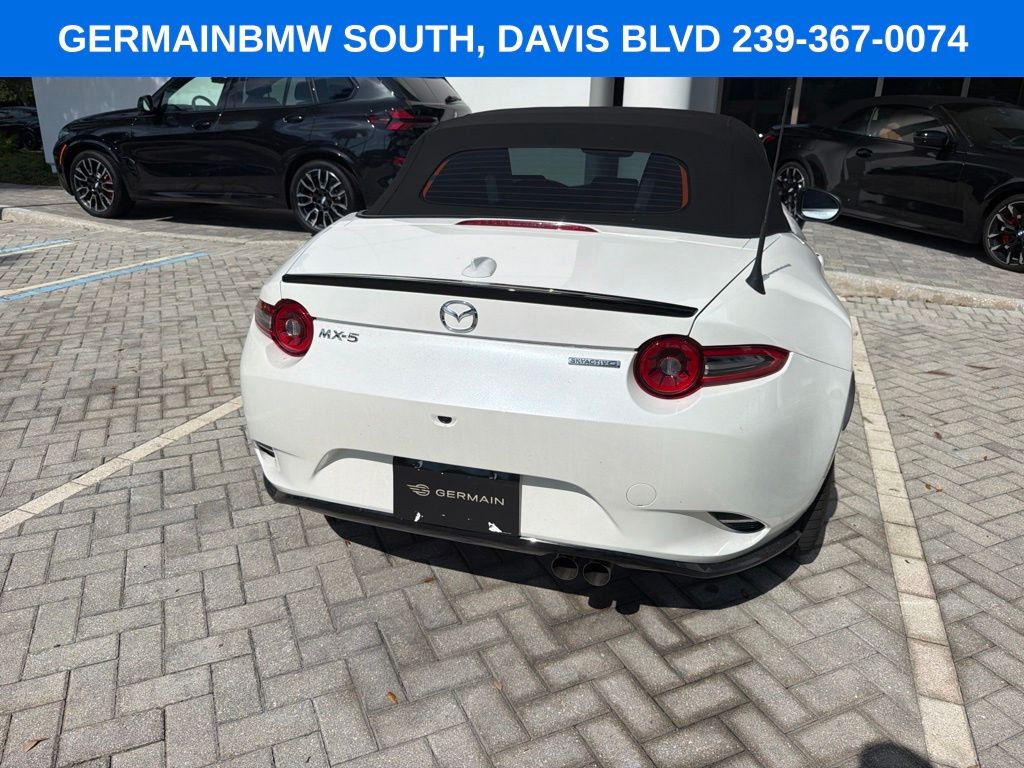 Used 2026 White Mazda Club image 30