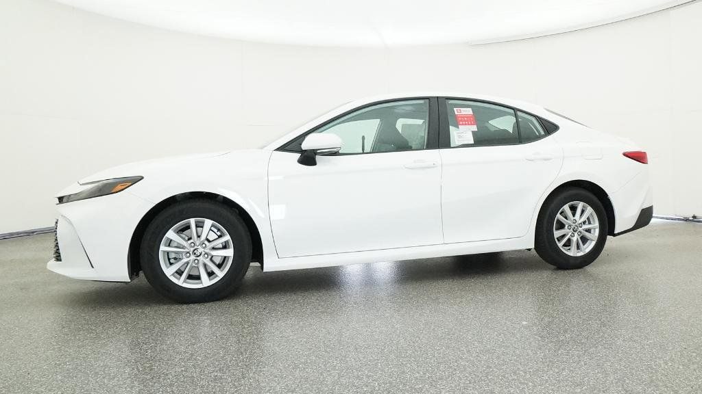 2025 Toyota Camry LE 28
