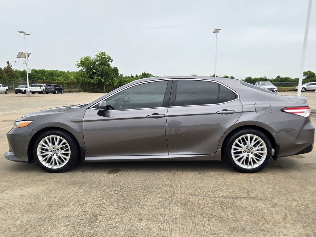 2018 Toyota Camry XLE Gray at Community Kia