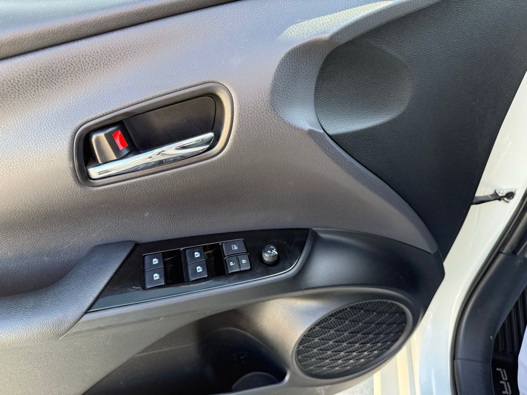 Thumbnail: 2018 Toyota Prius Prime - 10