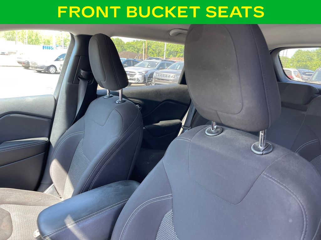 used 2019 Jeep Cherokee car, priced at $14,000