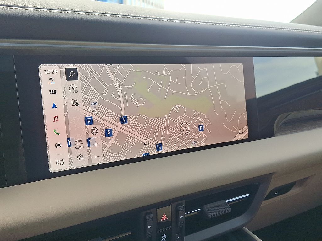 Thumbnail: 2026 Porsche Macan - 18