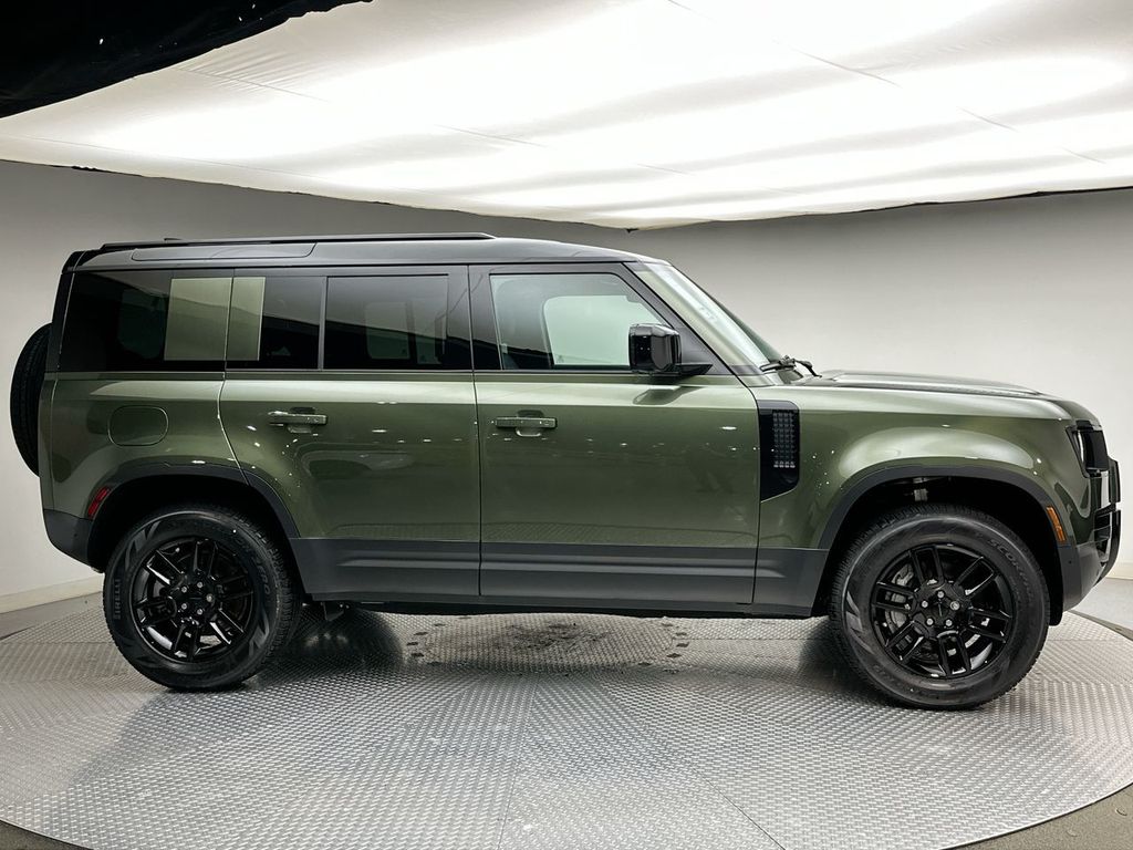 Thumbnail: 2026 Land Rover Defender - 5