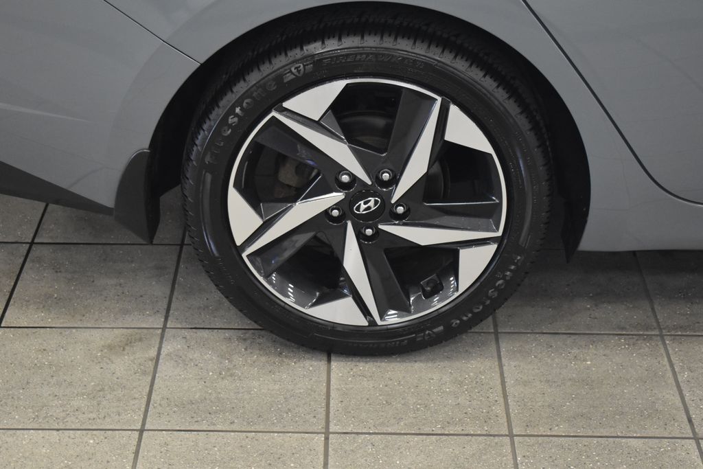 2022 Hyundai Elantra SEL 11