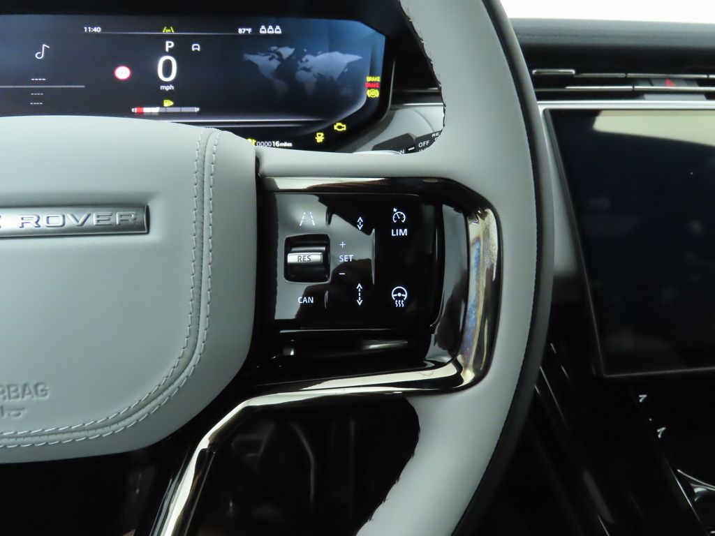 Thumbnail: 2025 Land Rover Range Rover Sport - 13