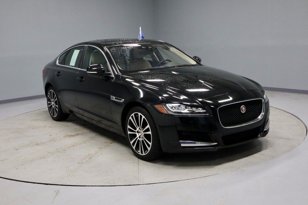 2020 Jaguar XF 30t Prestige AWD