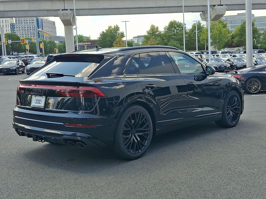 Thumbnail: 2026 Audi SQ8 - 3