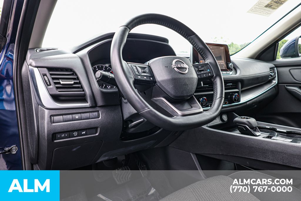Used 2025 Blue Nissan SV image 28