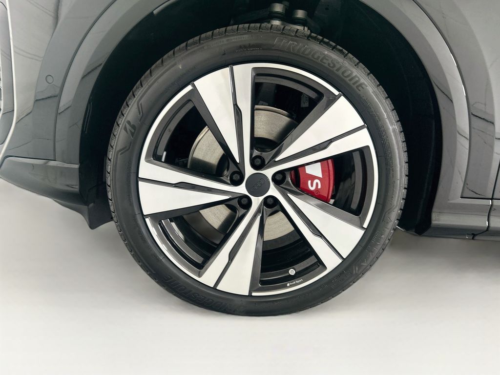 Thumbnail: 2026 Audi SQ5 - 29