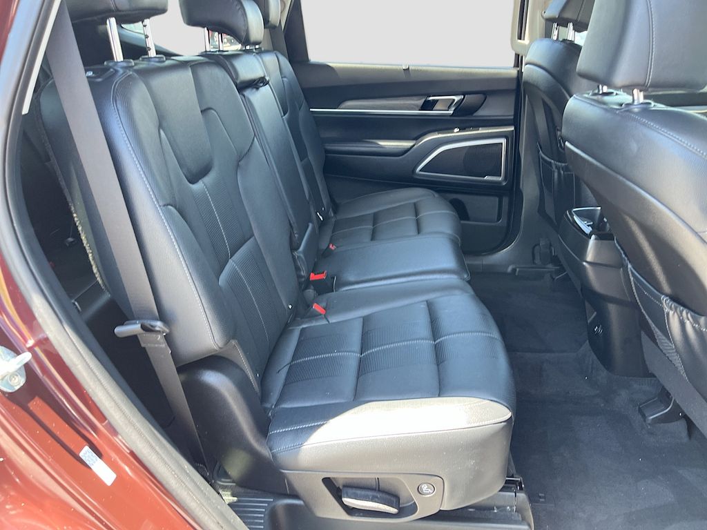 Used 2022 Purple Kia EX image 29