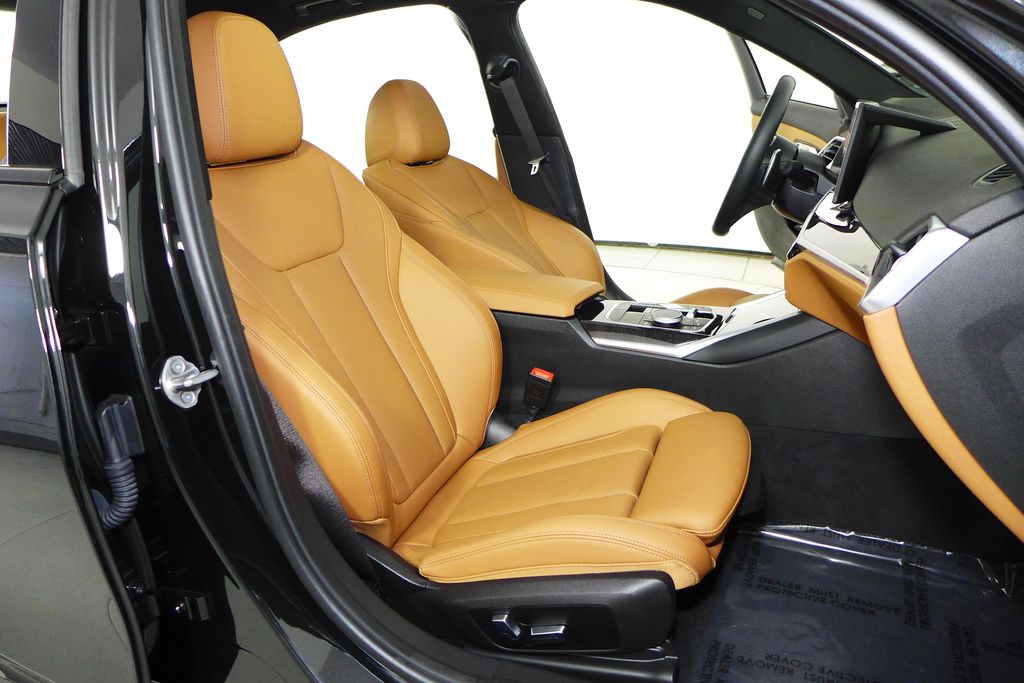 Thumbnail: 2023 BMW 3 Series - 19