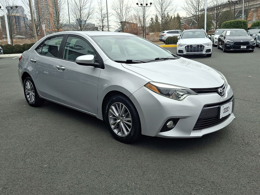 Thumbnail: 2015 Toyota Corolla - 3