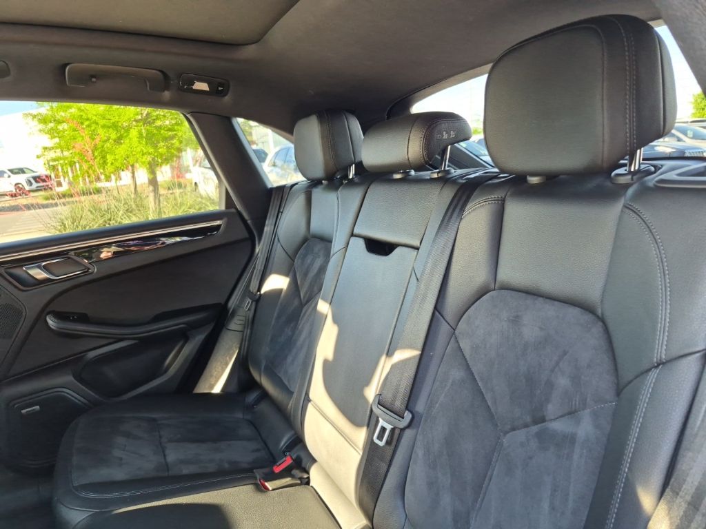 Used Car 2018 Porsche Macan  For Sale Under $25,000 In Austin, Texas