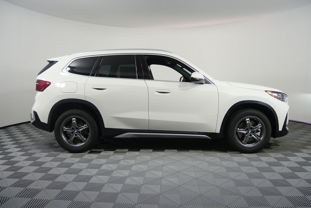 Thumbnail: 2025 BMW X1 - 2