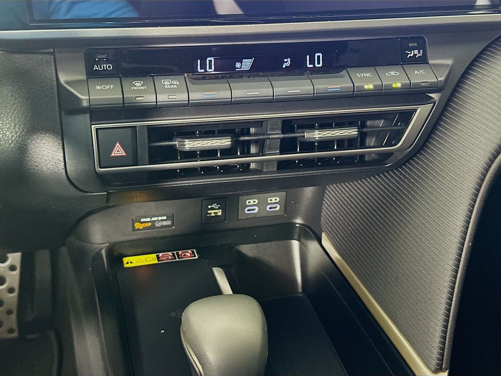 Thumbnail: 2025 Toyota Camry - 16