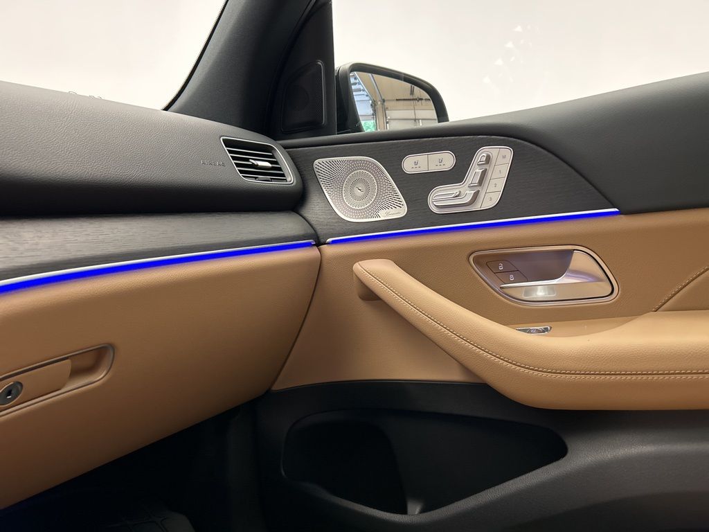 Thumbnail: 2026 Mercedes-Benz GLE - 21