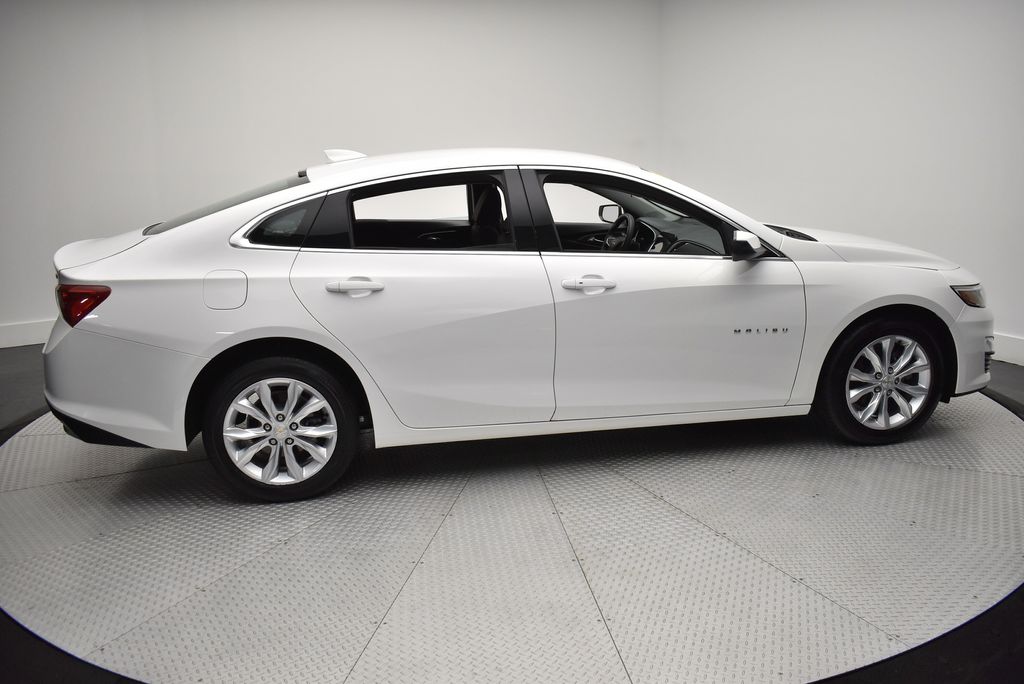 Thumbnail: 2023 Chevrolet Malibu - 4