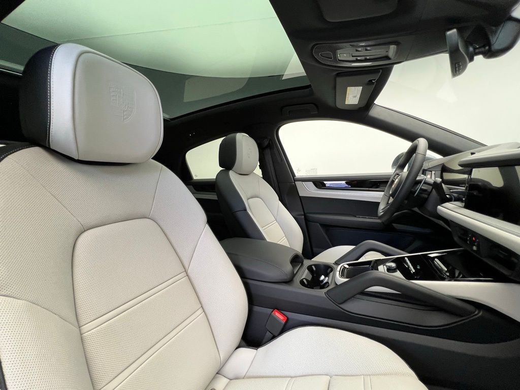 Thumbnail: 2026 Porsche  - 18