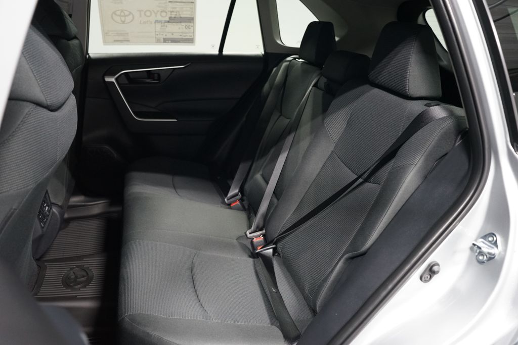 Thumbnail: 2025 Toyota RAV4 - 27