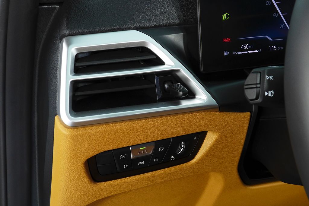 Thumbnail: 2026 BMW 4 Series - 26