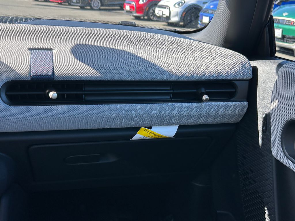 Thumbnail: 2025 MINI Cooper - 24