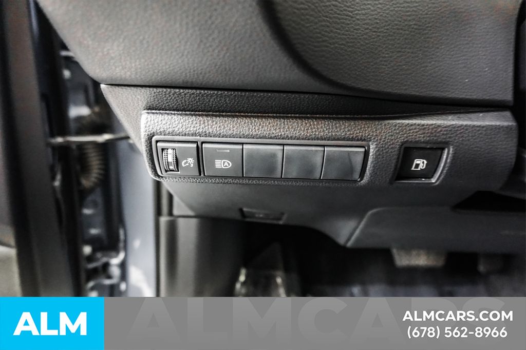 Used 2025  Toyota LE image 29