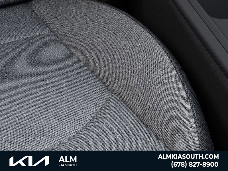 2025 Kia K4 LXS photo 22