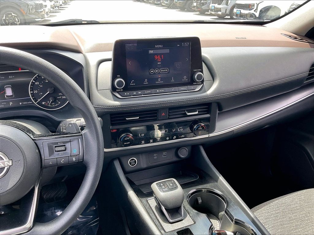 2023 Nissan Rogue — photo 17