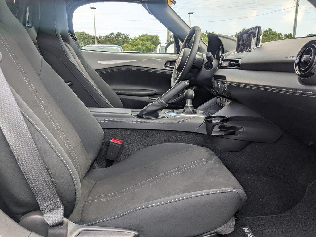 2025 Mazda MX-5 Miata Club
