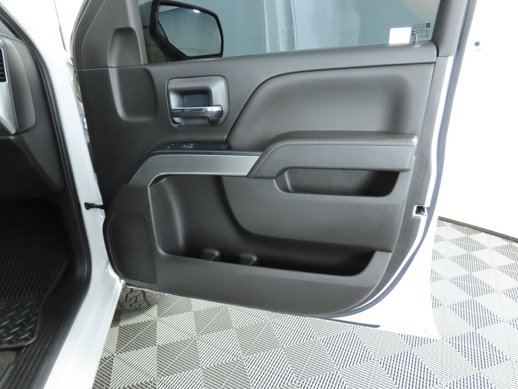2018 Chevrolet Silverado 1500 LT 25