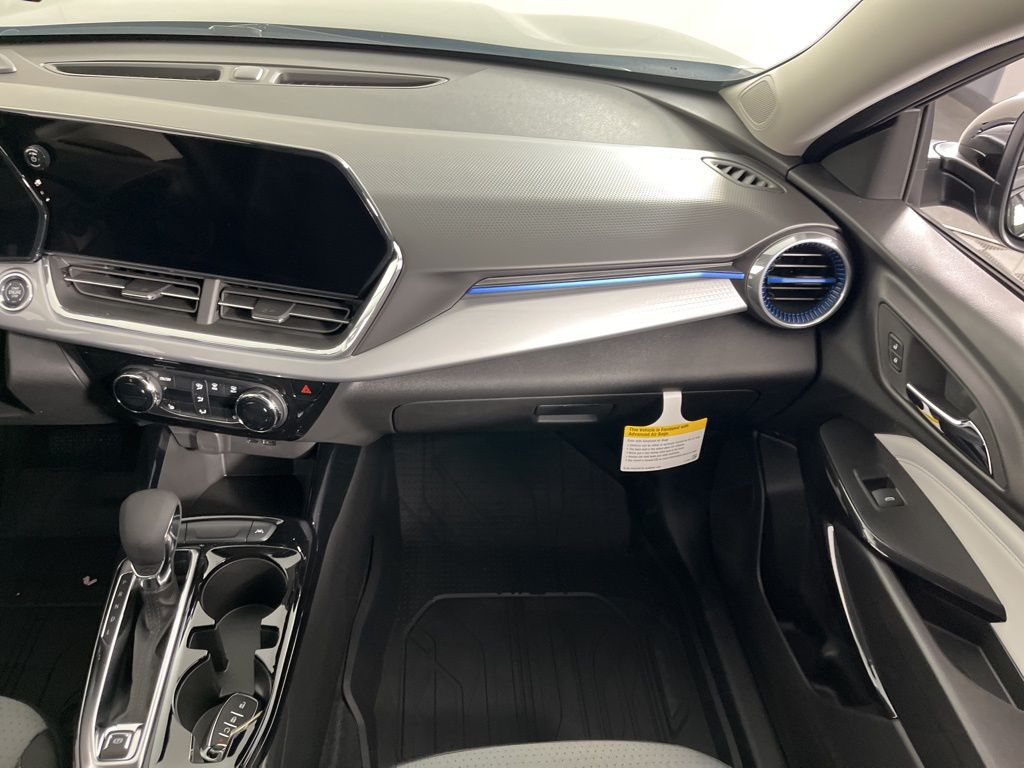 Thumbnail: 2025 Chevrolet Trax - 13